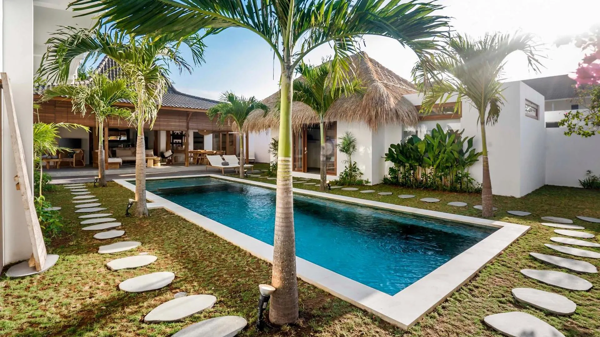 Villa Parasol By Alfred In Bali Seminyak